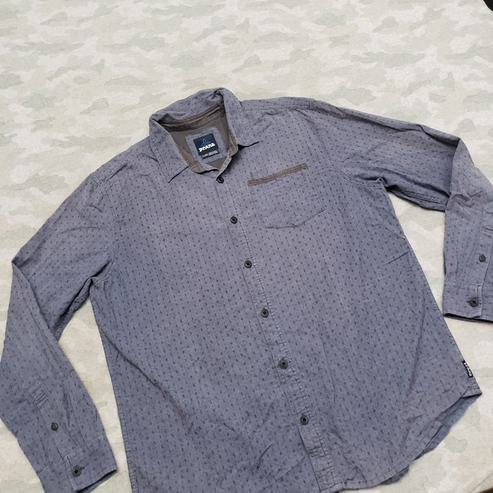 Prana Shirt Mens XL Blue Pockets Long Sleeve Button Up - Picture 2 of 9